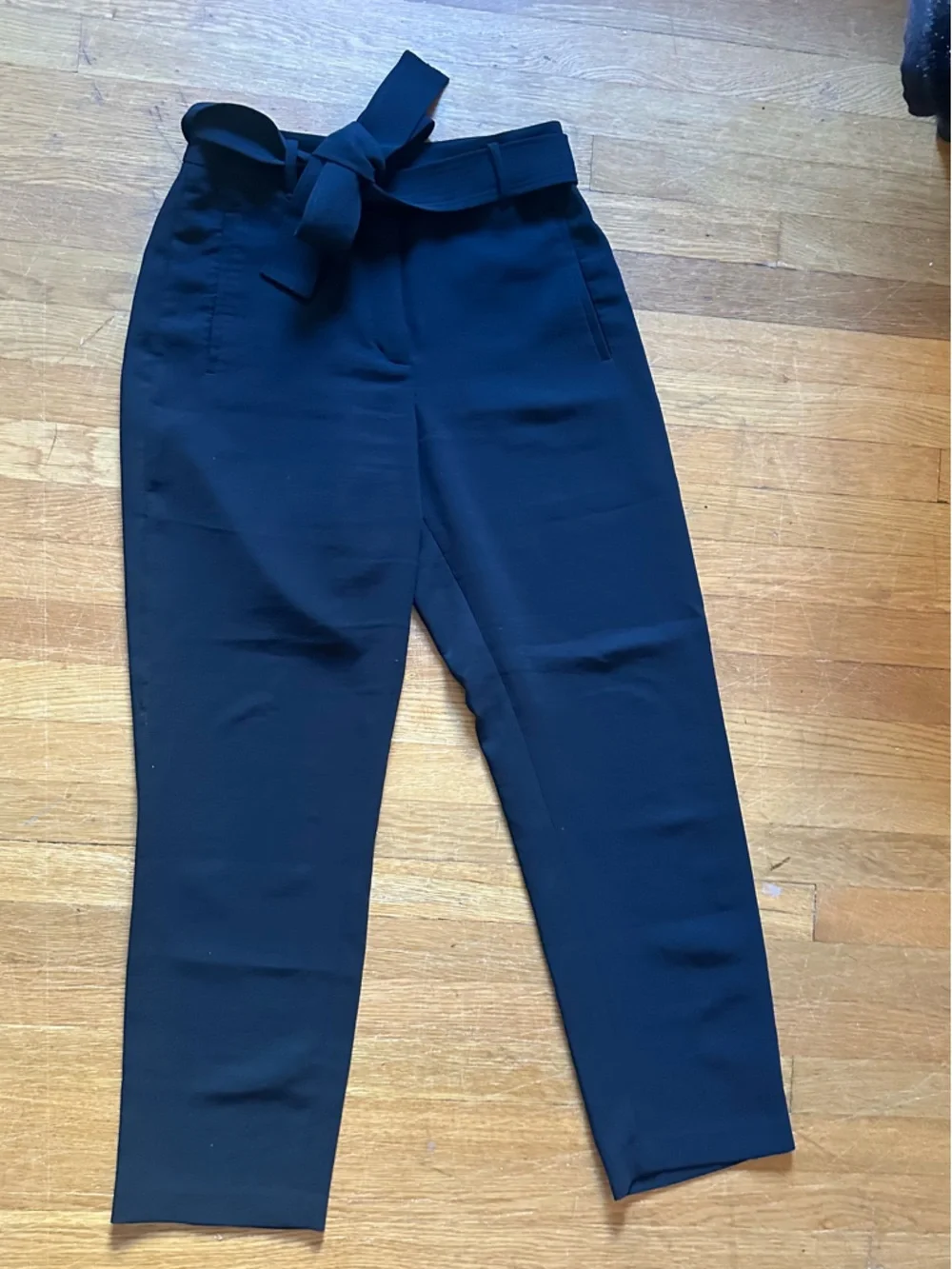 Aritzia Black Tie-Waist Ankle Trousers - Picture 4 of 7